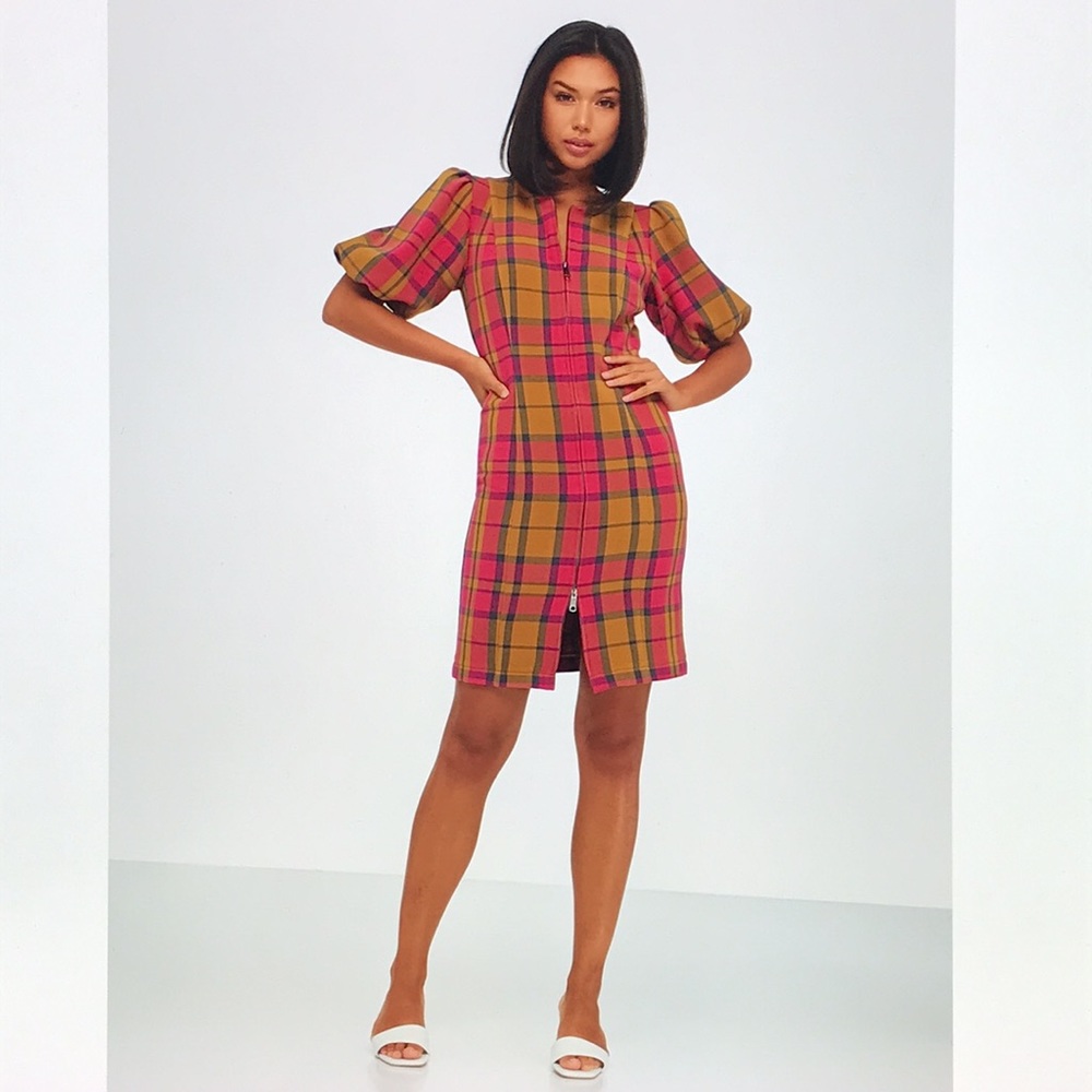 Plaid Puff-Sleeve Shift Dress in Pink & Tan - Picture 5 of 16